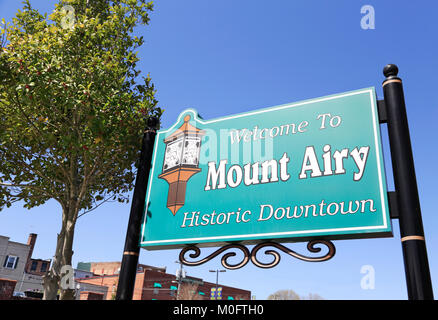 Mount Airy, Caroline du Nord. Le centre-ville historique. Banque D'Images