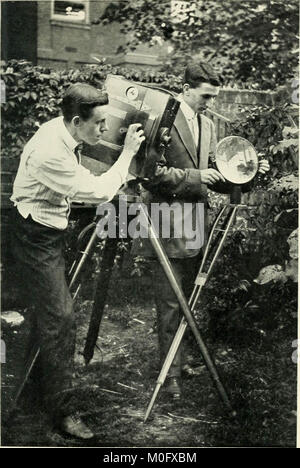 'Moving pictures : la manière dont elles sont prises et travaillées" (1914) Banque D'Images