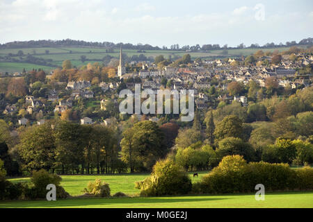 Dans des conditions de faible soleil, vue de l'automne de taureaux Cross, Painswick, Cotswolds, Gloucestershire, England, UK Banque D'Images