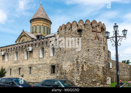 La cathédrale de Svetitskhoveli complexe dans le centre historique et site du patrimoine mondial de l'Unesco de la ville de Mtskheta, la Géorgie, l'Europe de l'Est. Banque D'Images