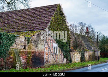 Vieux bâtiment rustique à Hemingford Abbots, Cambridgeshire, Angleterre, Royaume-Uni. Banque D'Images