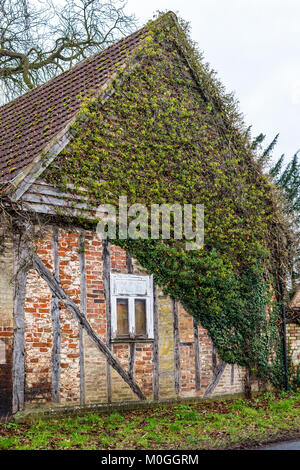 Vieux bâtiment rustique à Hemingford Abbots, Cambridgeshire, Angleterre, Royaume-Uni. Banque D'Images