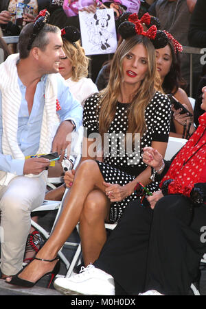 Hollywood, CA. 22 janvier, 2018. Heidi Klum illustrée comme Minnie Mouse est honoré avec une étoile sur le Hollywood Walk of Fame à Hollywood, Californie le 22 janvier 2018. Credit : Faye Sadou/media/Alamy Punch Live News Banque D'Images