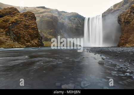 Paysage de cascade islandaise Banque D'Images