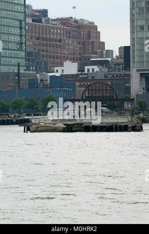 Pier 54 de la Chelsea, Chelsea, à l'ouest de la West Side Highway, côté ouest de Manhattan, 11e Avenue et de la Hudson River Park, à l'Est de l'Hudso Banque D'Images