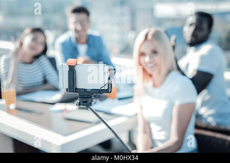 Groupe de jeunes les personnes qui se font passer pour l'auto portrait photo Banque D'Images