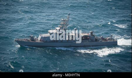 La Marine américaine à cyclone de patrouille côtière de classe USS grain cuit en cours pendant l'exercice Spartan Kopis le 14 janvier 2015, dans le golfe Arabo-Persique. Banque D'Images