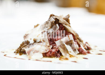 Tartare de veau à la truffe Banque D'Images