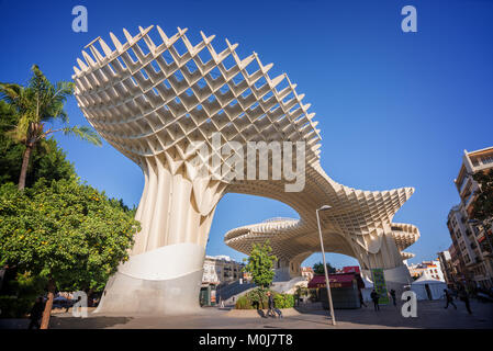 Séville, Espagne - 0ctobre 30 : Metropol Parasol, architecture moderne sur la Plaza de la Encarnacion, le 30 octobre 2015 à Séville Banque D'Images