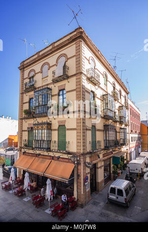 Séville, Sapin - 30 Octobre : bâtiment traditionnel avec bow-windows, Séville, Espagne Banque D'Images