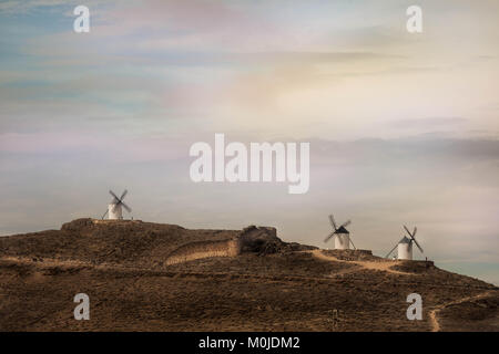 Les moulins à vent hill, route de Don Quichotte, à Consuegra Tolède provinde, Espagne Banque D'Images