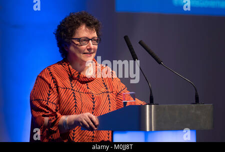 Elin Jones et suis Plaid Cymru (Président) offre à l'Assemblée nationale du Pays de Galles au Senedd, la baie de Cardiff, Pays de Galles, Royaume-Uni. Banque D'Images