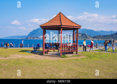 KEELUNG, TAÏWAN - le 04 avril : Il s'agit d'Badouzi Seaside Park où les gens viennent avec pour profiter de la mer, sur une journée ensoleillée sur Avril 04, 2017 à Keelung Banque D'Images