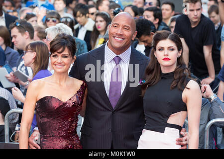 Londres, Royaume-Uni, 21 mai 2015, Carla Gugino,Alexandra Daddario, Dwayne Johnson, Première mondiale de 'San Andreas'. Mariusz Goslicki/Alamy Banque D'Images