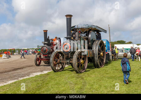 La locomotive routière Burrell (moteur de traction), vapeur Stithians juste. Banque D'Images