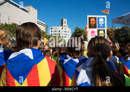 D'un million de Catalans de mars pour l'indépendance le 11 septembre 2017 dans le centre de Barcelone, Catalogne, Espagne Banque D'Images