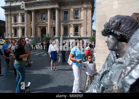 Statues vivantes dans le centre historique de Bruxelles. Banque D'Images