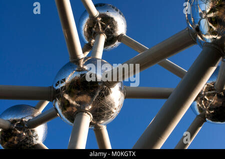 L'Atomium monument conçu par André Waterkeyn, Bruxelles, Belgique, Europe. Banque D'Images