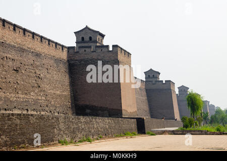 Les anciens murs de la protection de la vieille ville de Pingyao, dans la province du Shanxi, Chine Banque D'Images