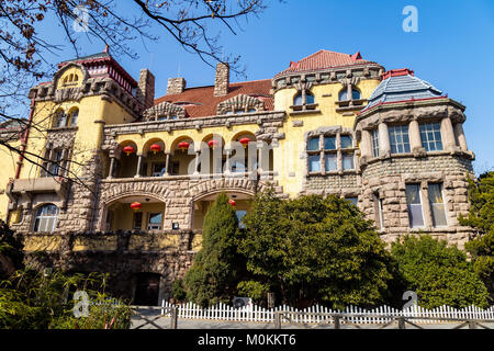 Ancienne maison du gouverneur de l'époque coloniale allemande à Qingdao, Chine Banque D'Images