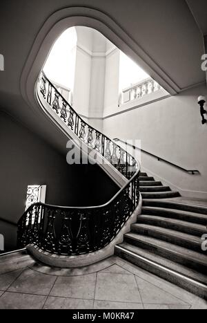 Couloir d'escalier en spirale Banque D'Images