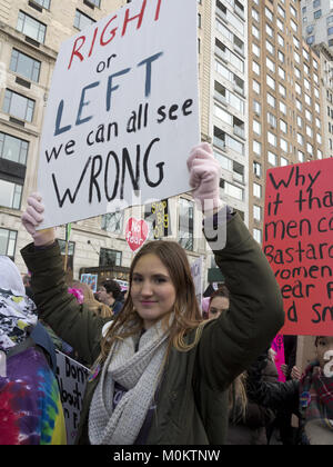 Des centaines de milliers de New-Yorkais ont participé à la Marche des femmes à New York sur le premier anniversaire de l'atout de Donald's innauguration, Jan.20, Banque D'Images