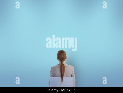 Femme assise à l'avant Banque D'Images
