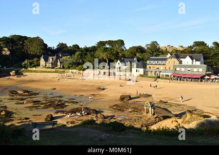 France,Cotes d'Armor, Perros Guirec, Ploumanac'h, côte de Granit Rose (cote de Granit Rose), l'oratoire de Saint Guirec sur la plage Saint Guirec Banque D'Images