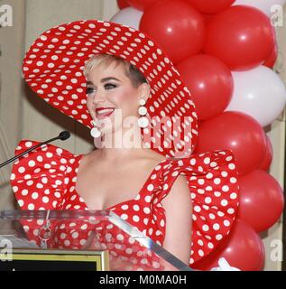 Hollywood, Californie, USA. 22 janvier, 2018. L'actrice principale de Disney Minnie Mouse fête son 90e anniversaire avec l'étoile sur le Hollywood Walk of Fame de Hollywood Boulevard .6834 devant l'El Capitan Theatre, à Hollywood, CA, USA.01/22/2018.KATY PERRY . © H.Clinton Wallace/Photomundo/ International Inc Photos Credit : Clinton Wallace/Globe Photos/ZUMA/Alamy Fil Live News Banque D'Images