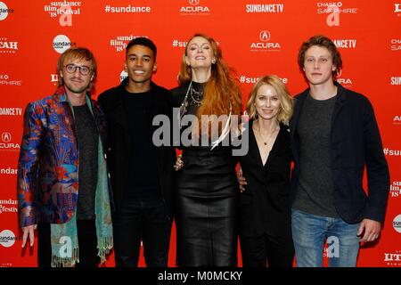 Park City, Utah, USA. 22 janvier, 2018. Tom Felton, Devon Terrell, Claire McCarthy, Naomi Watts, George MacKay aux arrivées d'Ophelia en première mondiale au Festival du Film de Sundance 2018, Théâtre Eccles, Park City, UT 22 Janvier, 2018. Credit : JA/Everett Collection/Alamy Live News Banque D'Images