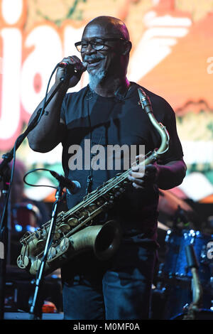 Fort Lauderdale en Floride, USA. 22 janvier, 2018. Karl Denson fonctionne à Revolution le 22 janvier 2018 à Fort Lauderdale, en Floride. Credit : Mpi04/media/Alamy Punch Live News Banque D'Images