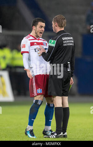 Hamburg, Deutschland. 08Th Jan, 2016. Filip KOSTIC (HH)(l.) im angeregten Dialogue avec Christian Dingert arbitre (GER) ; Diskussion, Beschwerde Fussball 1. Bundesliga, 15. journée, le HSV Hambourg Hambourg Hambourg (HH) - VfL Wolfsburg (WOB) 0:0, am 09.12.2017 à Hambourg/Allemagne. Dans le monde d'utilisation |Crédit : afp/Alamy Live News Banque D'Images