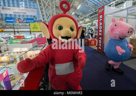 Londres, Royaume-Uni. 23 Jan, 2018. Un "Teletubbie" tours le spectacle avec Peppa Pig et autres personnages - Le Salon du Jouet annuel à l'Olympia à Londres. Crédit : Guy Bell/Alamy Live News Banque D'Images