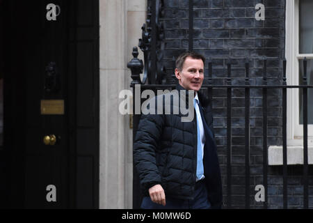 Secrétaire de la santé feuilles Jeremy Hunt 10 Downing Street, Londres, à la suite d'une réunion du Cabinet. Banque D'Images