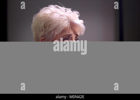 L'actrice Emma Thompson, présidente de la Helen Bamber Foundation, lors d'une visite à Inverleith House, Édimbourg, où elle a recueilli un don au nom de l'organisme de bienfaisance des droits de l'homme pour &Acirc; 500,000 £ de la Loterie du code postal du peuple. Banque D'Images