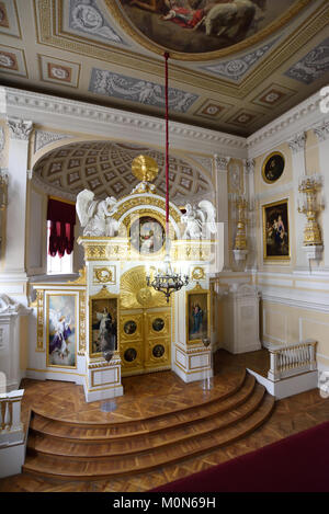 Pavlovsk, Saint-Pétersbourg, Russie - le 29 avril 2015 : l'intérieur de l'église Pierre et Paul dans le Palais de Pavlovsk. Depuis 1990, le château et le parc y Banque D'Images