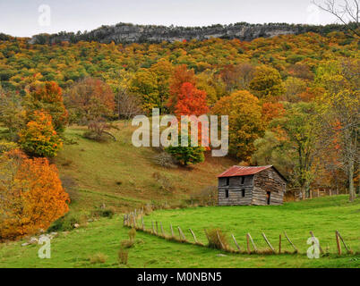 La vallée pittoresque de l'Allemagne brille en couleurs d'automne en Virginie de l'Ouest Banque D'Images