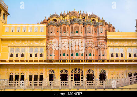 Jaipur, Rajasthan, Inde, 25th de janvier, 2017: Hawa Mahal, Palais des vents qui a été construit en 1799 par le Maharaja Sawai Pratap Singh Banque D'Images