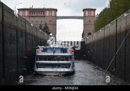 RYBINSK VERROU SUR LA VOLGA. Banque D'Images