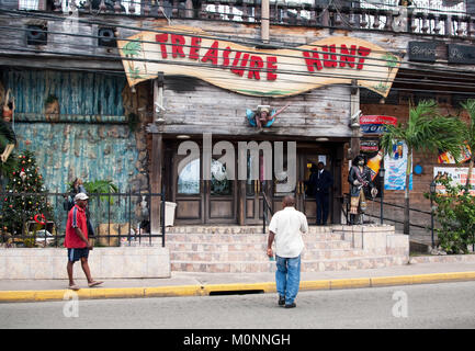 Ocho Rios, Chasse au trésor, Bar, Club, Bingo et Casino, la Jamaïque, Caraïbes, Antilles, Banque D'Images