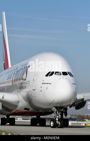 Unis,Airbus A380-800,mise en place,sur la piste sud, l'aéroport de Munich, Haute-Bavière, Allemagne Banque D'Images