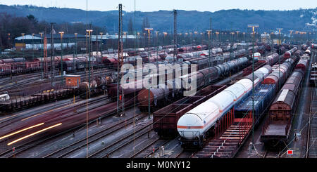 La formation de la plante dans la banlieue de Vorhalle,de gare de triage, les trains de marchandises,Hagen,Ruhr,Rhénanie du Nord-Westphalie Banque D'Images