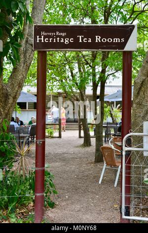 Signe pour Herveys Range Heritage Tea Rooms, Thornton Gap Road, Hervey, Queensland, Australie Banque D'Images