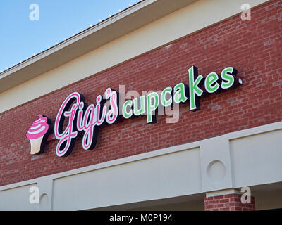 Avant extérieur de Gigi, Cupcakes devanture dans une bande de shopping mall à Montgomery, Alabama, United States. Banque D'Images