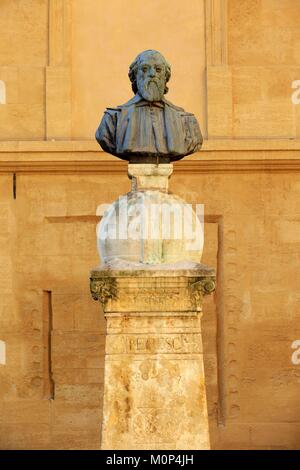 France,Bouches du Rhône,Aix en Provence,Place de l'université,buste de Nicolas Claude Fabri de Peiresc Banque D'Images