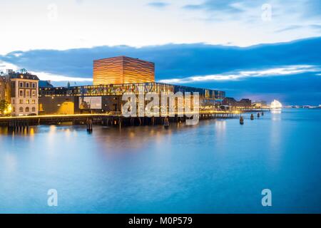 Le Danemark, la Nouvelle-Zélande, Copenhague, Nyhavn,Skuespilhuset,Théâtre,Théâtre Royal Danois Royal Danish Theatre Banque D'Images