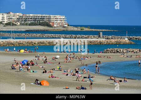 France,Herault,Sete,plage de Lido,les vacanciers à prendre le soleil en bordure de mer Banque D'Images