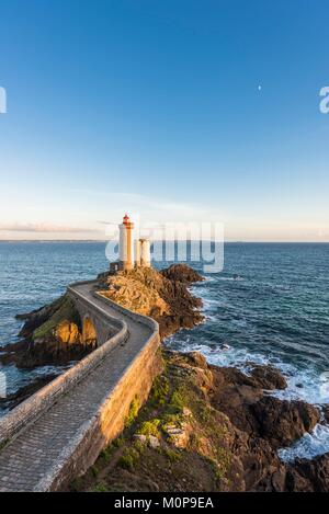 France,Finistère, mer d'Iroise,Goulet de Brest,formation,Pointe du petit minou phare,petit minou Banque D'Images