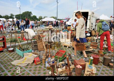 France,Nord,Lille braderie 2017,vendeurs,dans le parking de la citadelle Banque D'Images