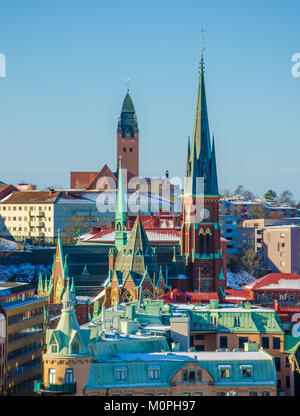 Vue sur les églises et les toits colorés de Göteborg en hiver Banque D'Images